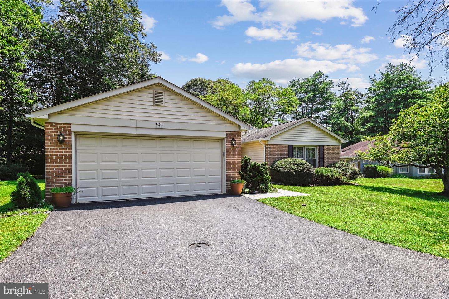 Property Photo: 940 Schooner Circle MD 21401