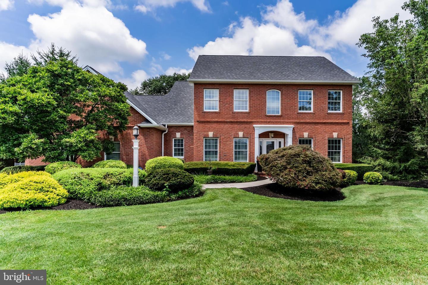 1812 Signal Hill Drive  Mechanicsburg PA 17050 photo