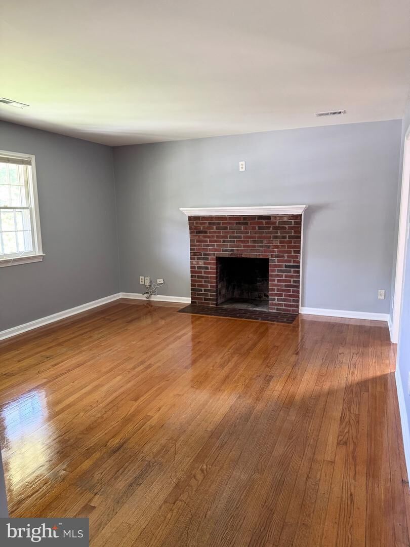 Property Photo:  1212 Payne Street #A-Upper Unit  VA 22401 