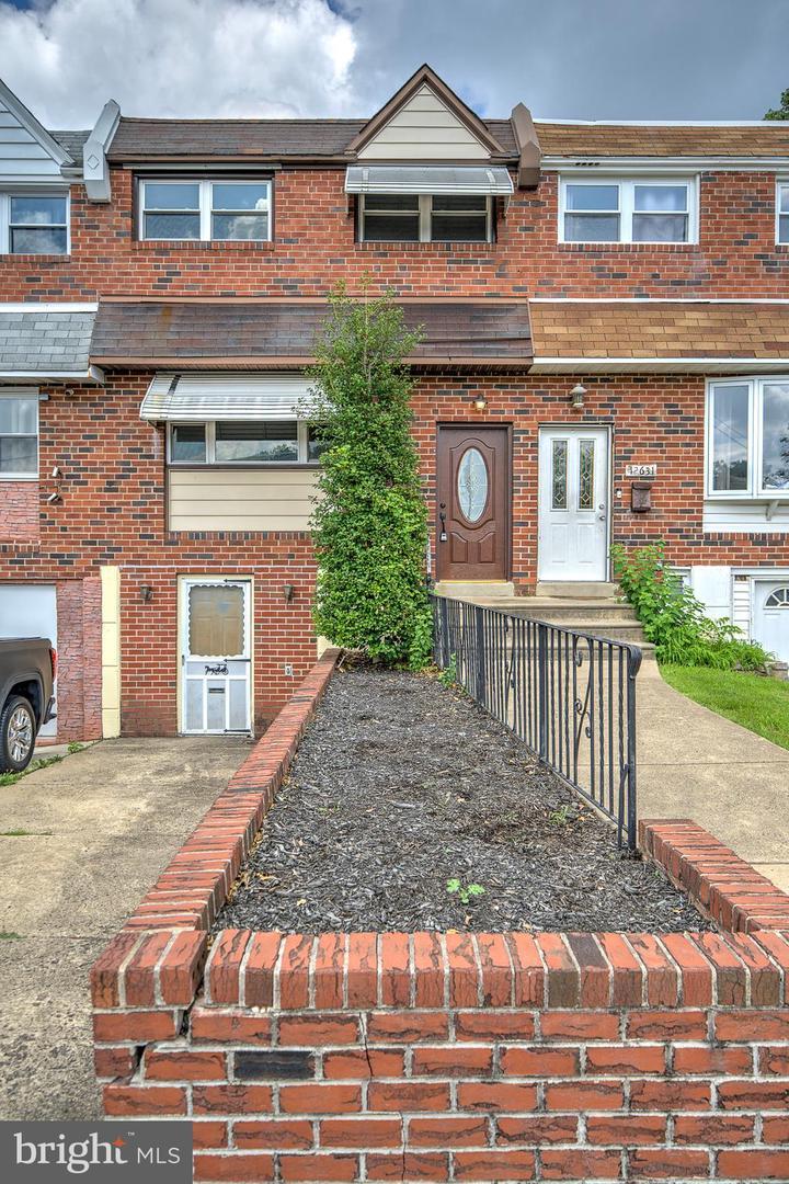 Property Photo: 12633 Biscayne Drive PA 19154