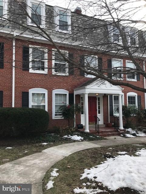 Property Photo:  3019 S Buchanan St C2  VA 22206 