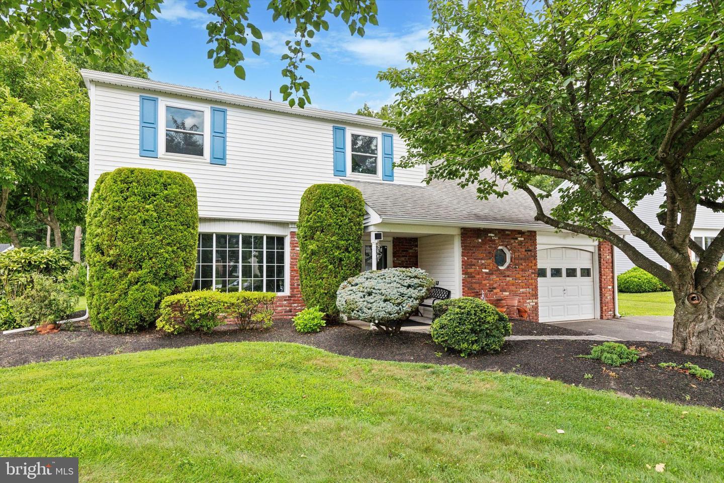 Property Photo: 15 Penn Circle PA 18966