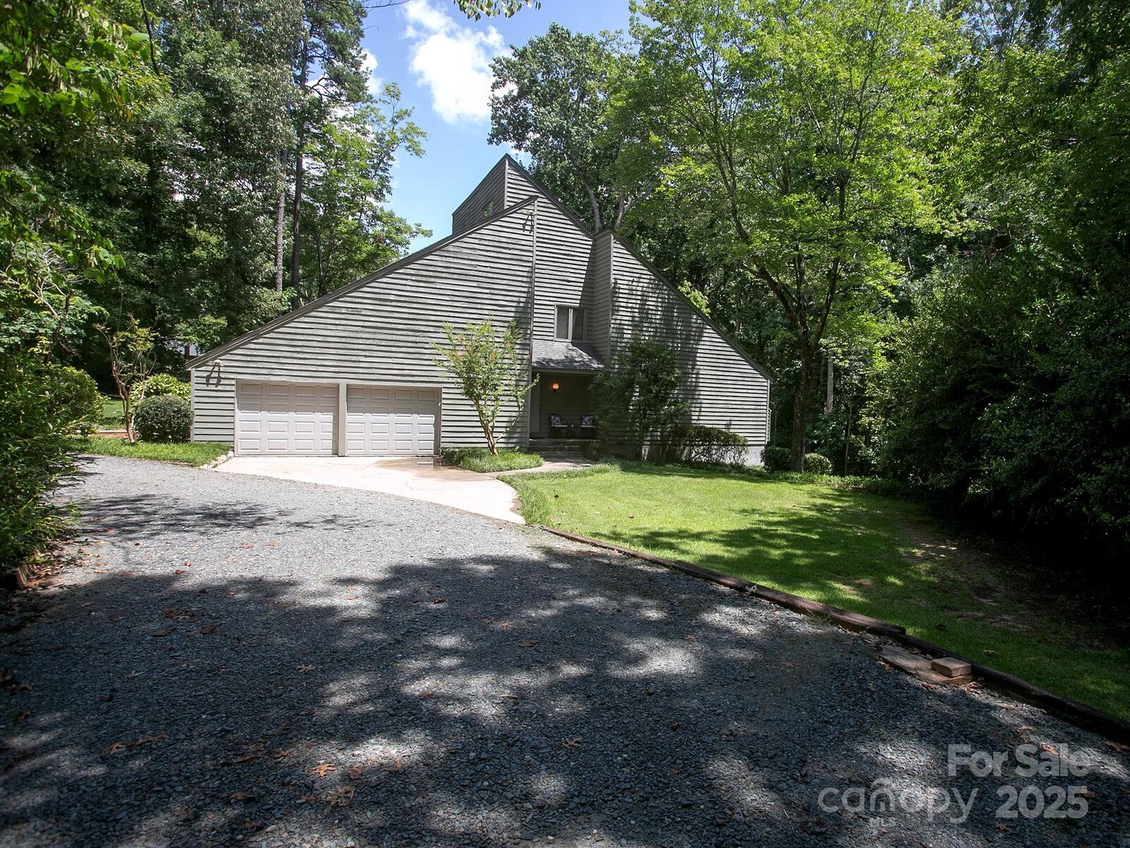 Property Photo: 10401 Andiron Drive NC 28105