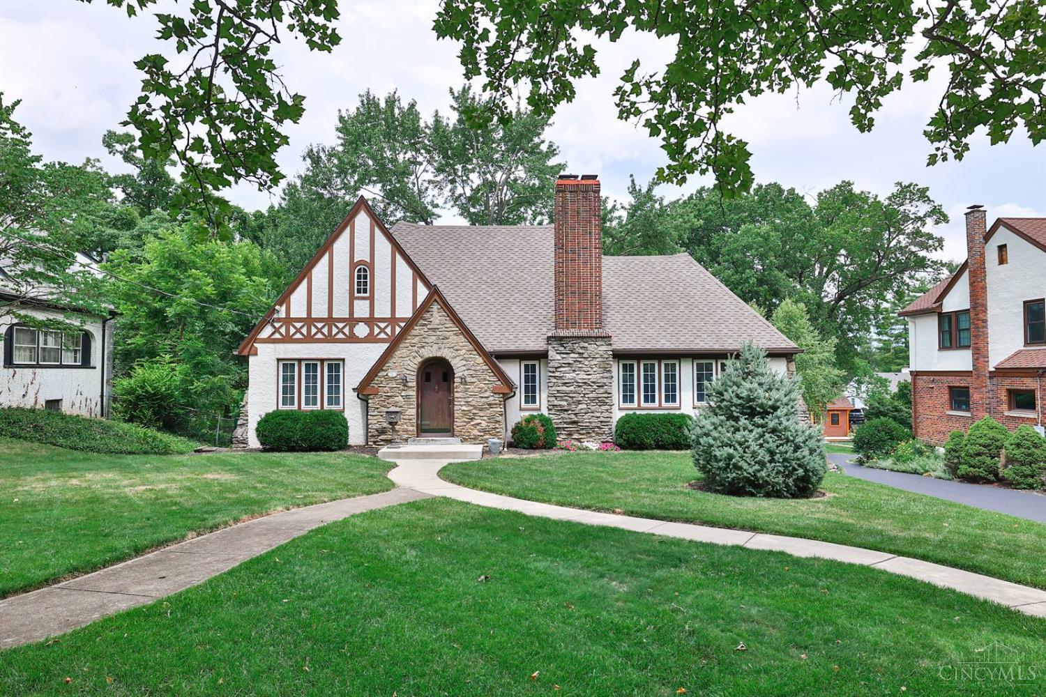 Property Photo:  34 Fleming Road  OH 45215 