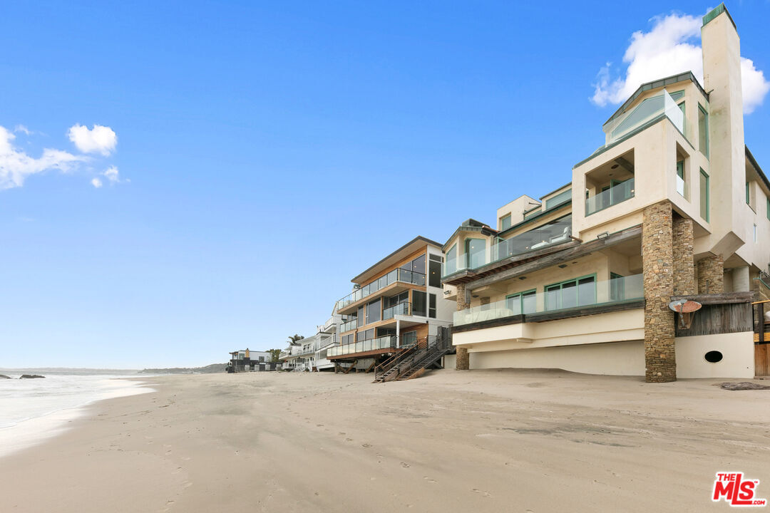 Property Photo:  24920 Malibu Rd  CA 90265 
