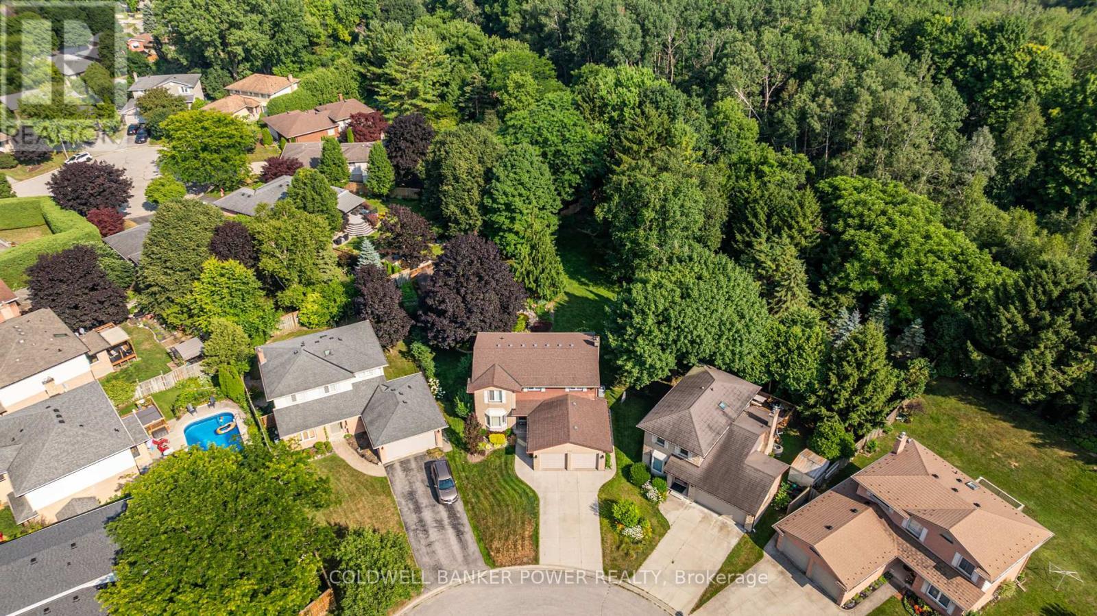 Photo de la propriété: 317 Astoria Court ON N6G 3Z3