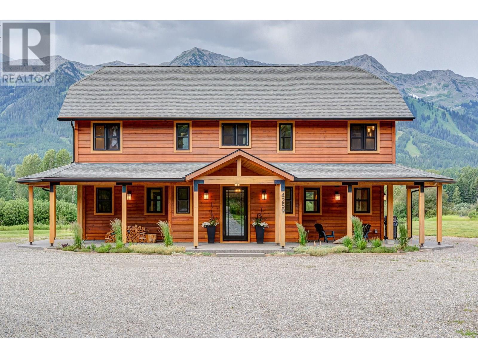 Property Photo: 4259 Cokato Road BC V0B 1M4