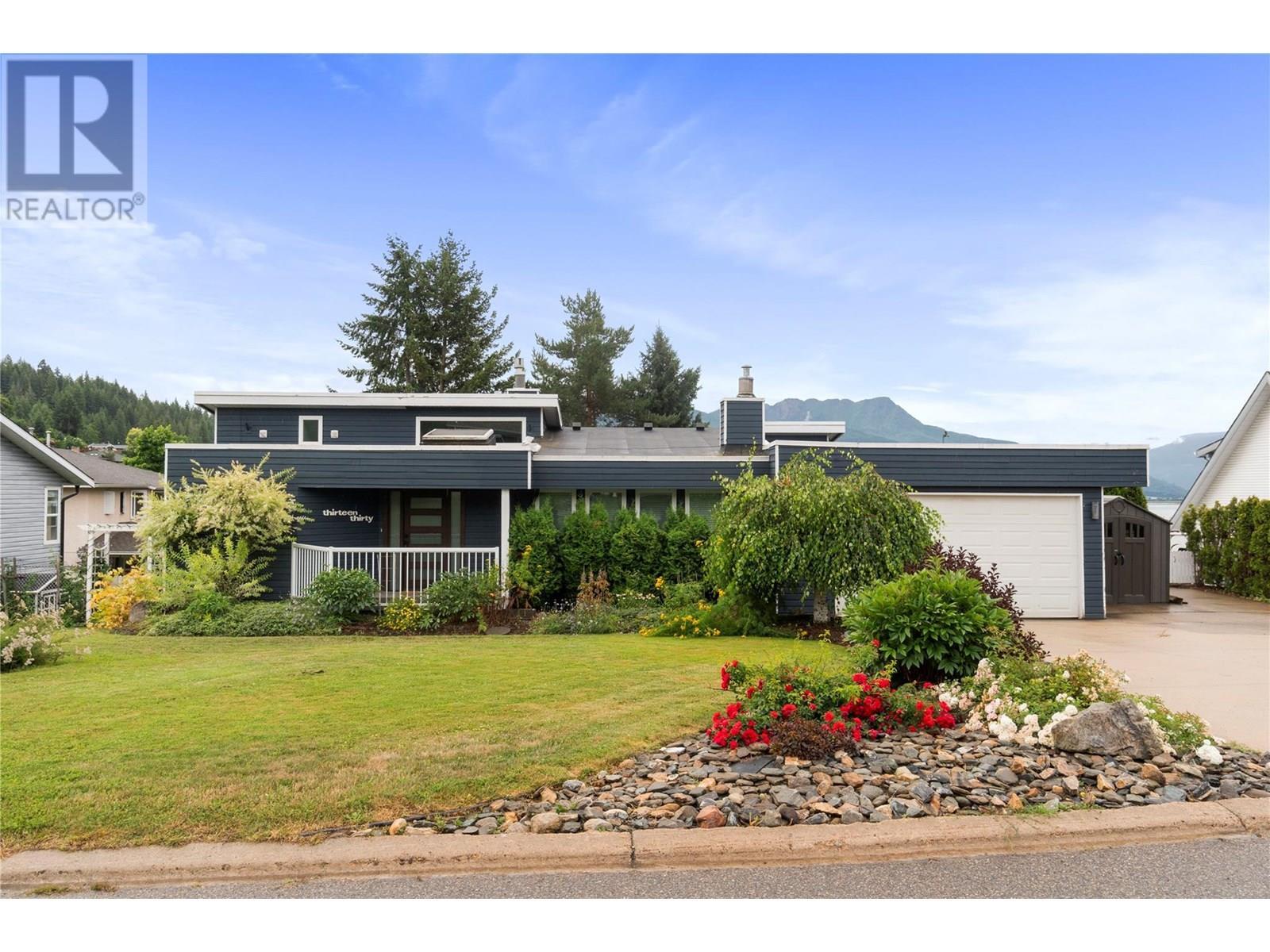 Property Photo: 1330 50 Avenue Northeast BC V1E 3N1
