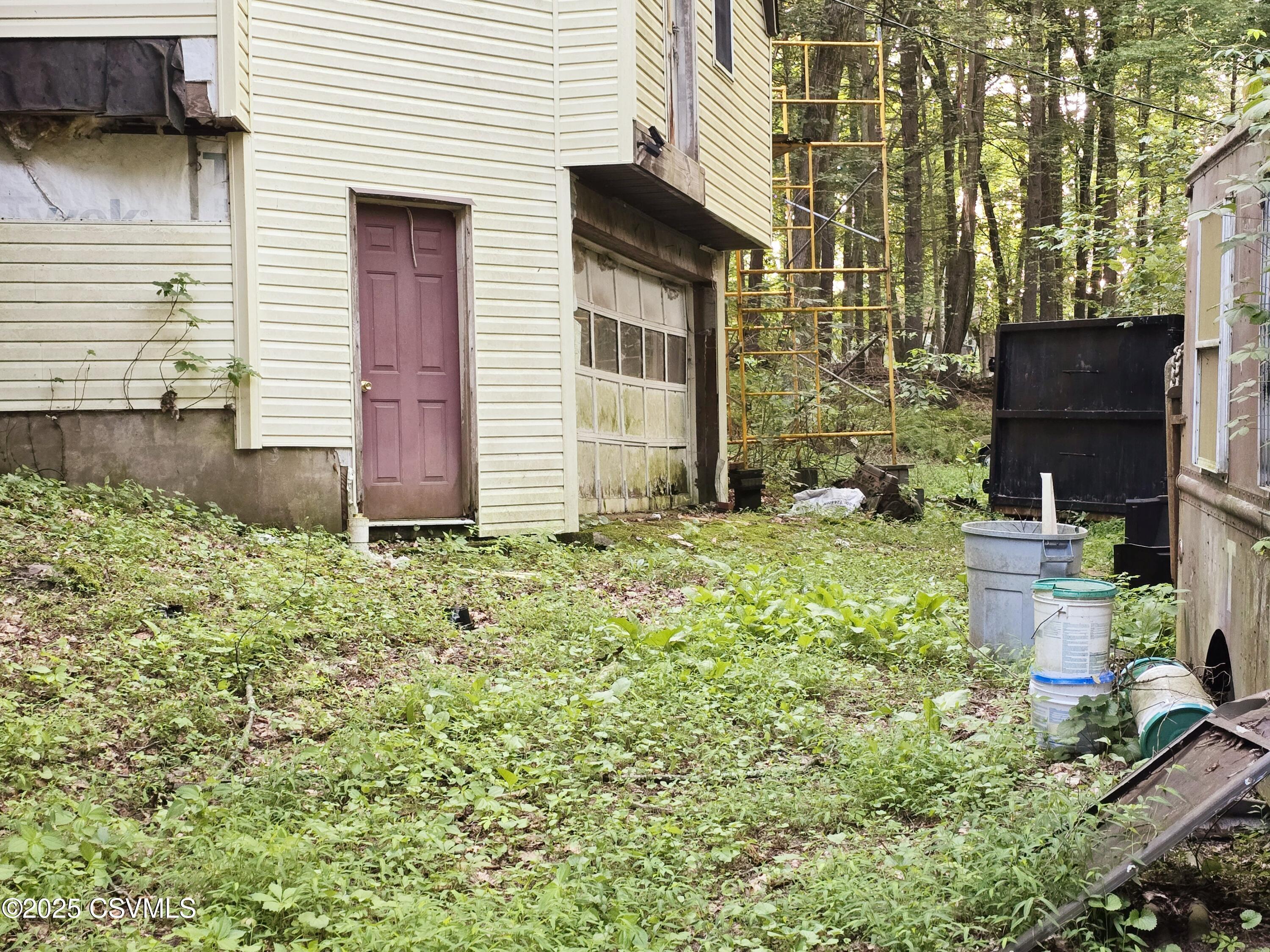 Property Photo:  517 Ridge Road  PA 18635 