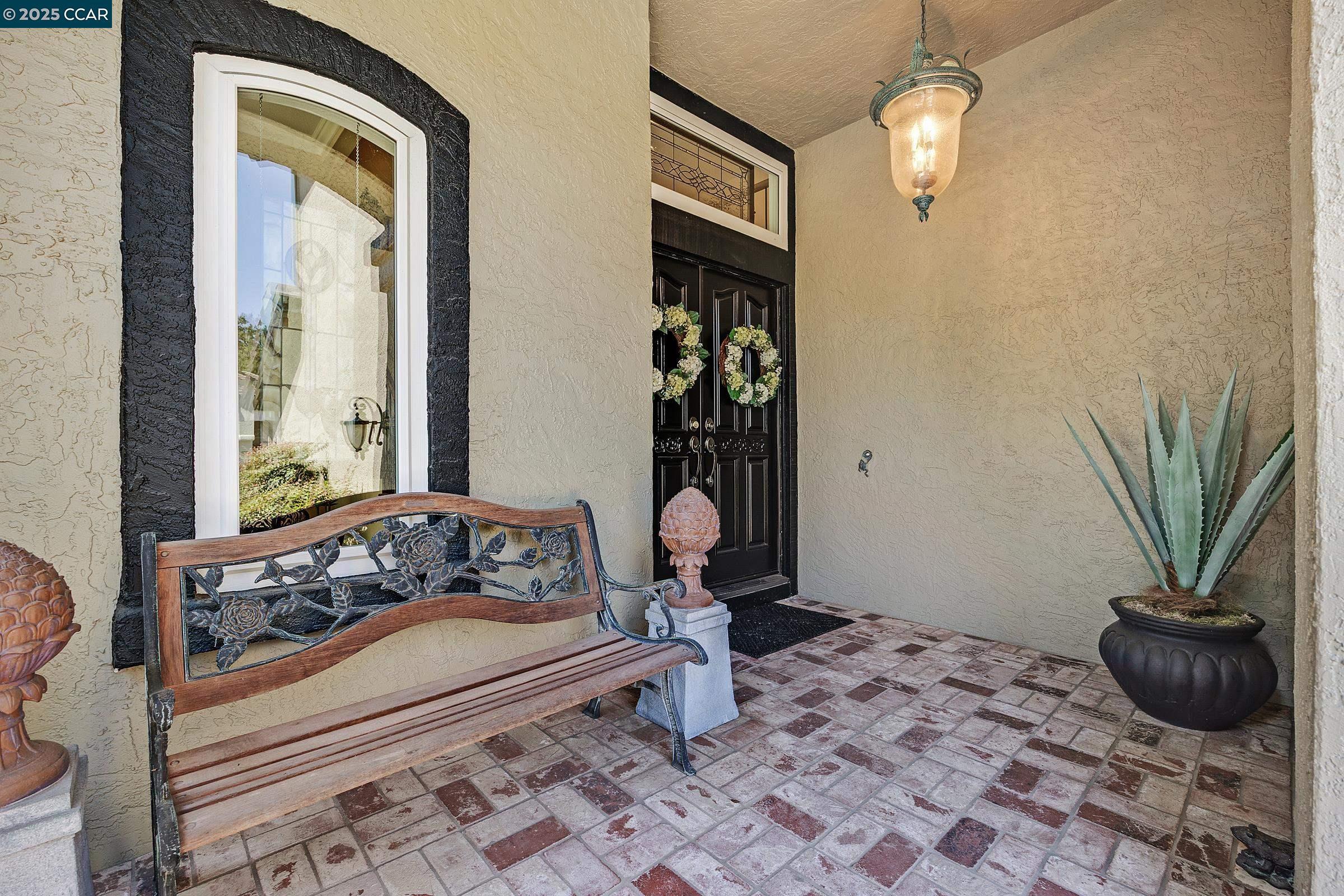 Property Photo: 100 Chadbourne Dr CA 94506