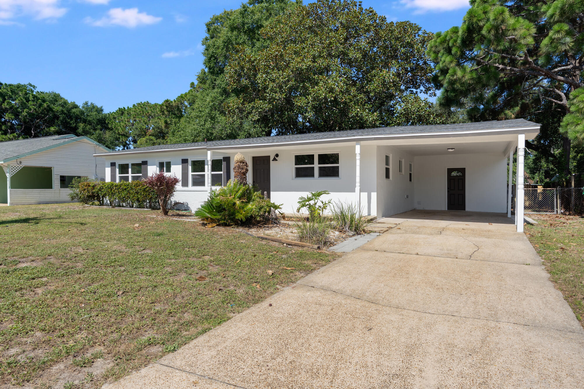 Property Photo:  451 Stonehenge Dr Drive  FL 32569 