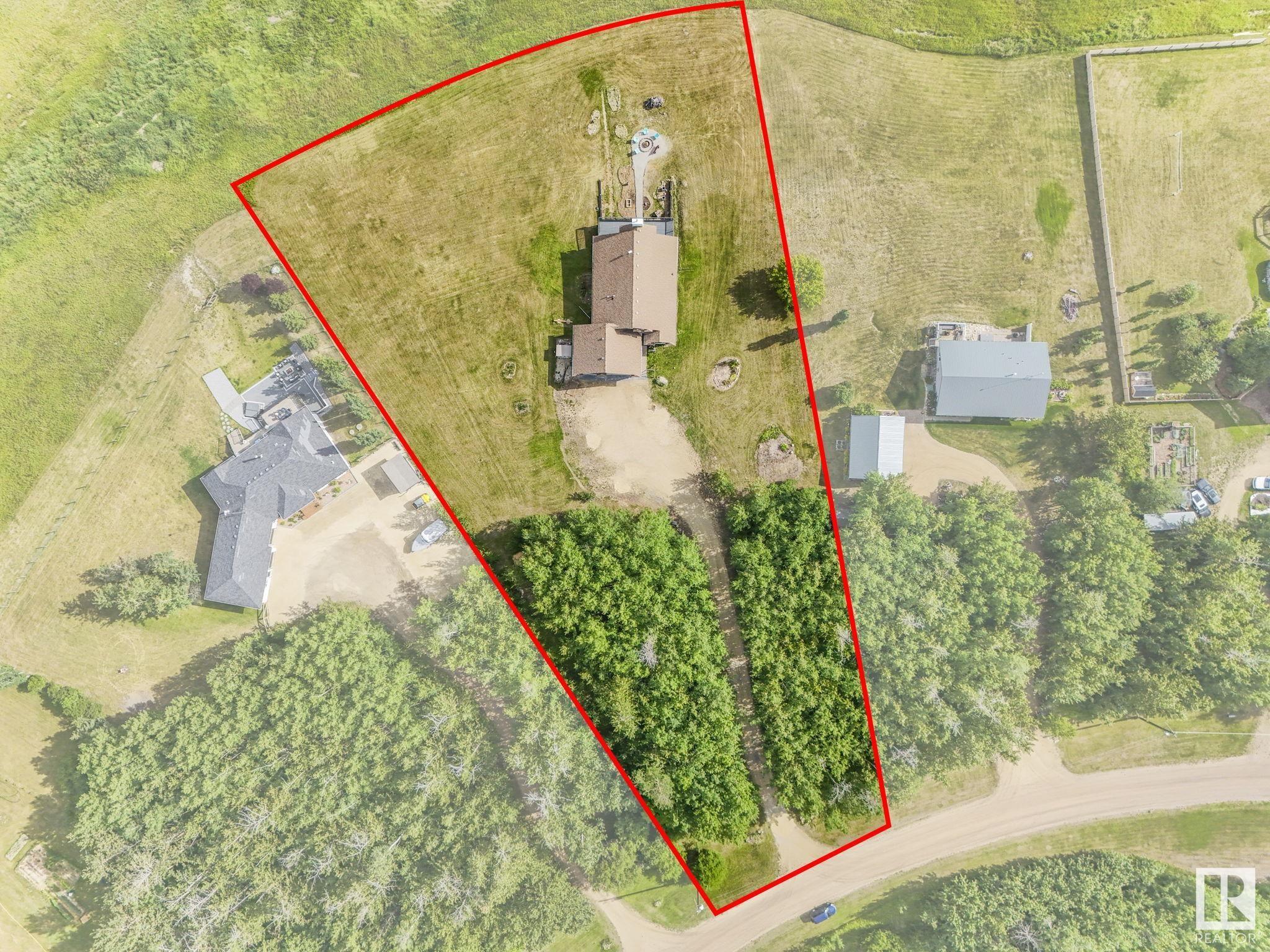 Property Photo:  21539 Twp Road 503 260  AB T0B 3M2 