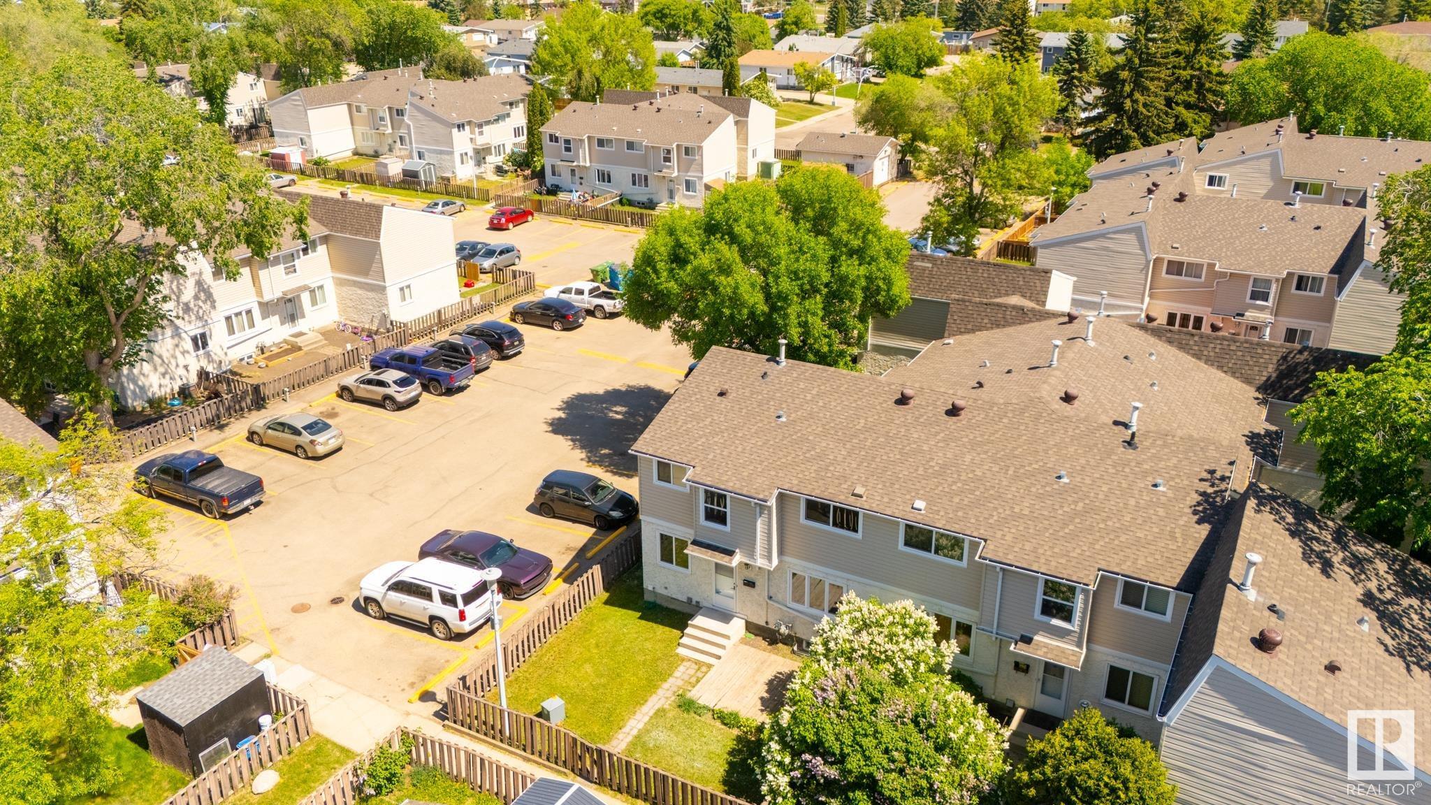 Property Photo: 3F Clareview Village NW AB T5A 3P2