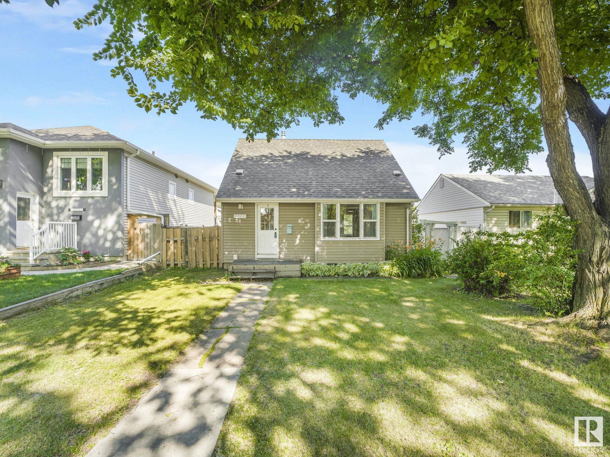 12227 106 Street NW  Edmonton AB T5G 2R9 photo