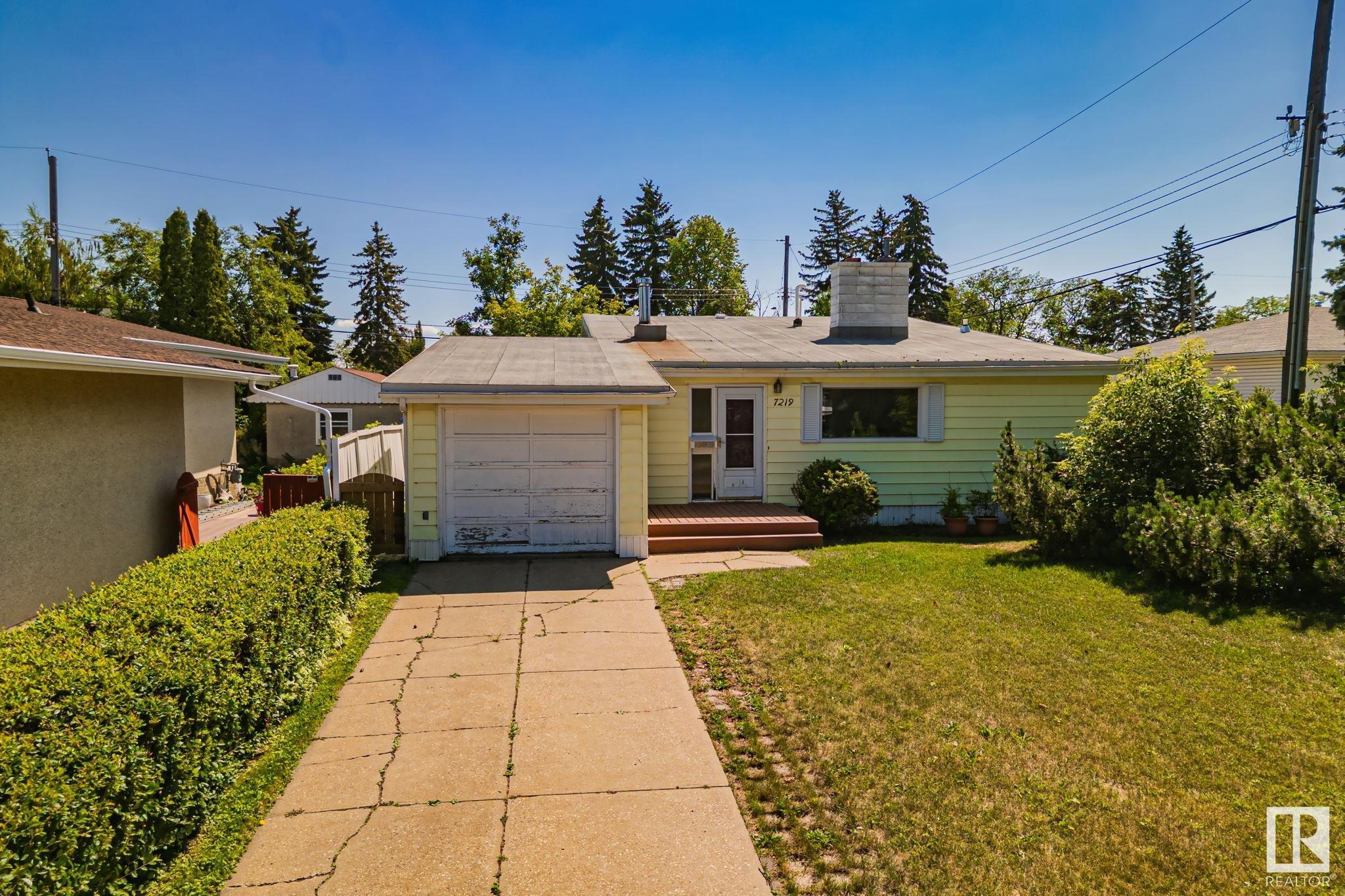 7219 91 Ave NW  Edmonton AB T6B 0R7 photo