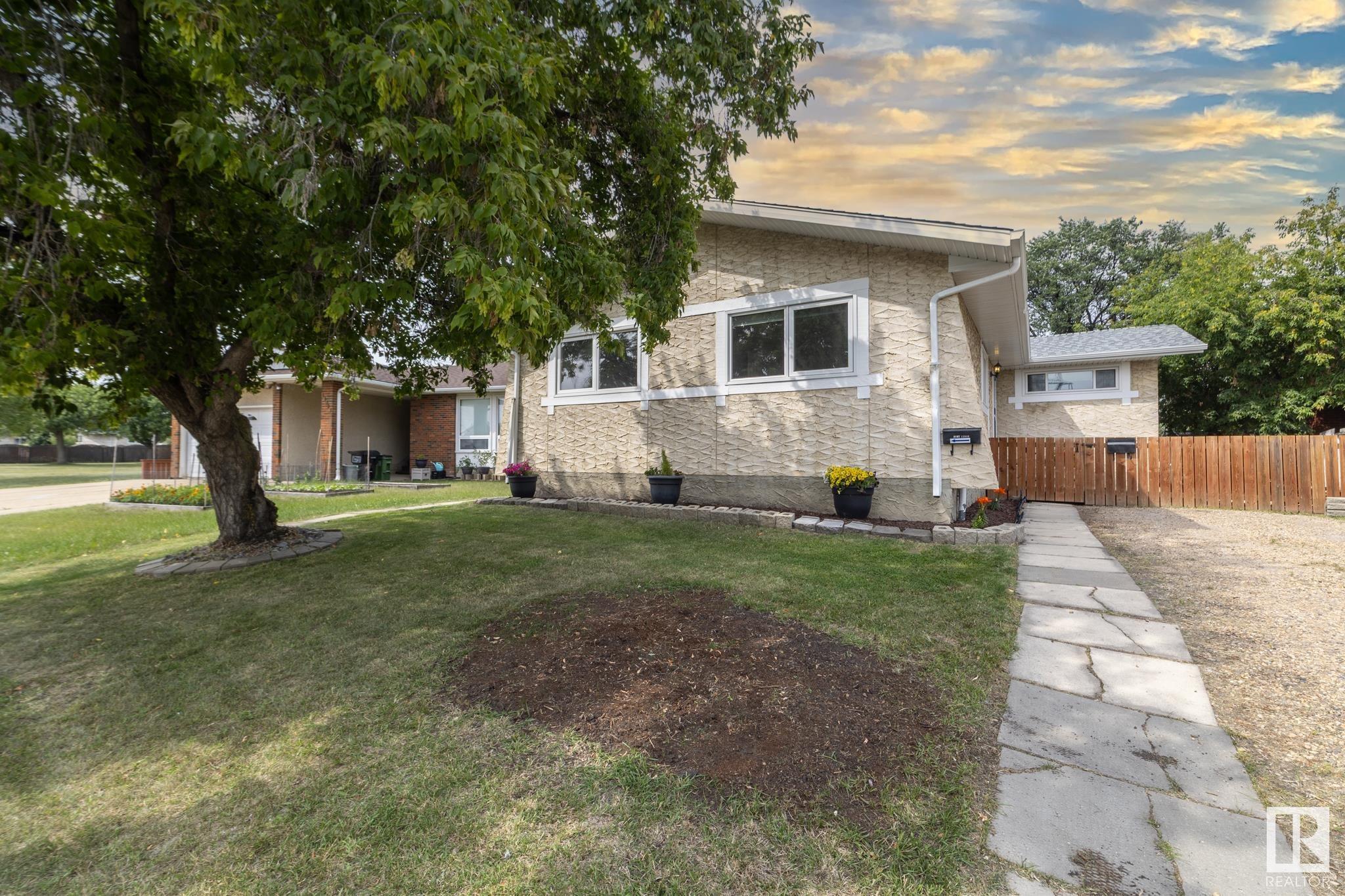 Property Photo:  11944 152B Avenue NW  AB T5X 1G4 