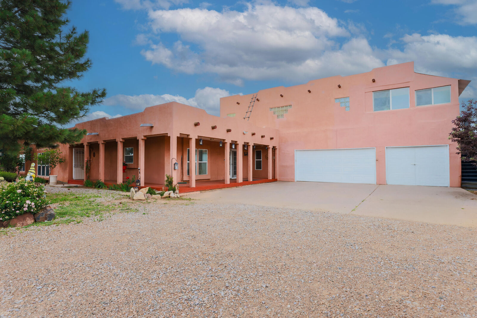 Property Photo: 4 Glitter Gulch Way NM 87015