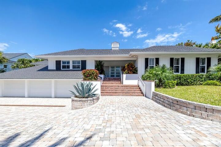 Property Photo: 166 Ocean Way FL 32963