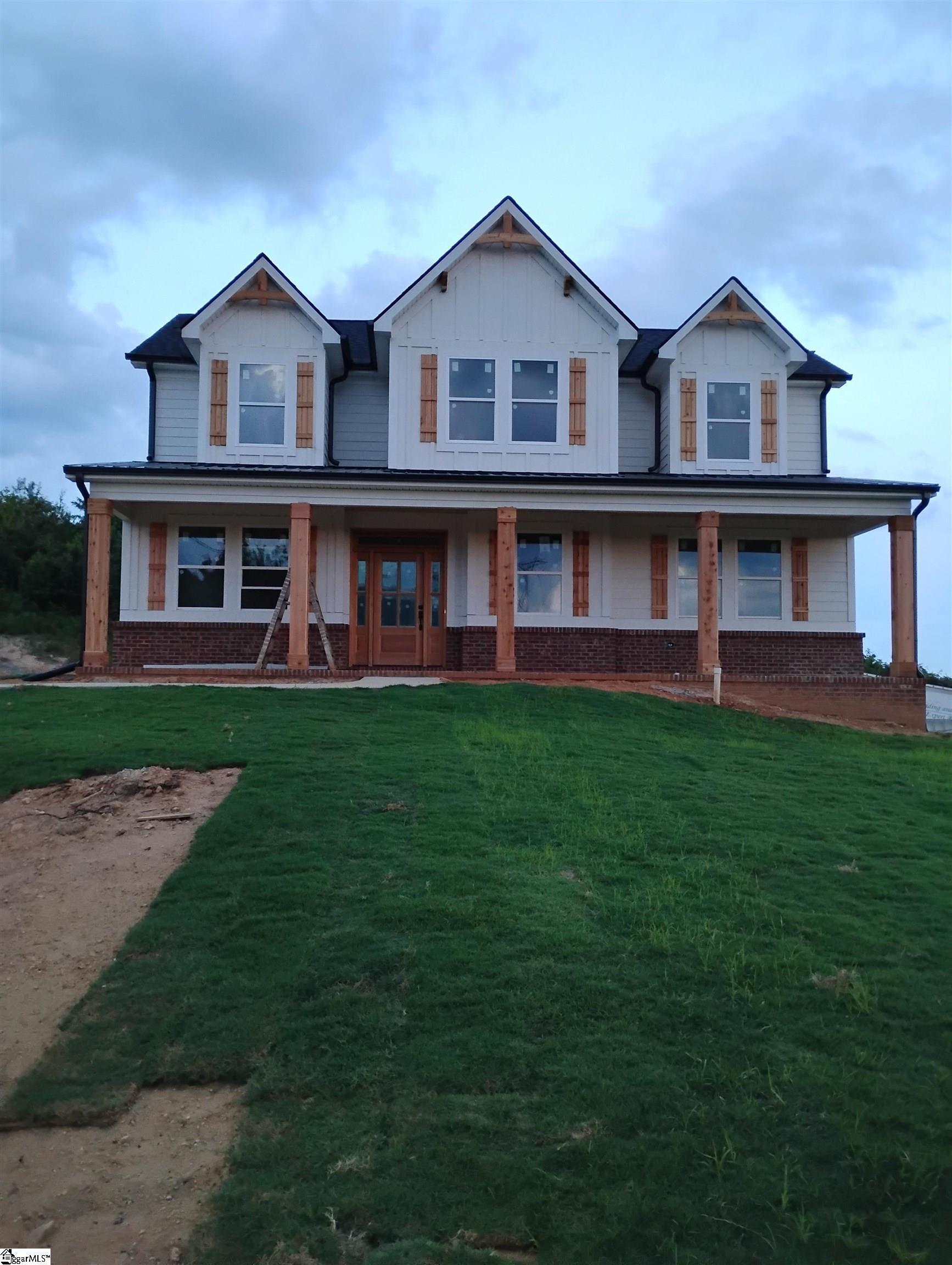 Property Photo: 452 N Glassy Mountain Road SC 29356
