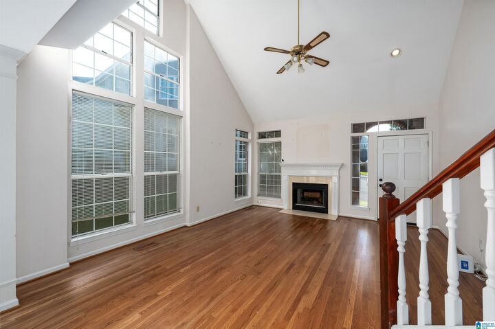 Property Photo:  3104 Canterbury Place  AL 35243 