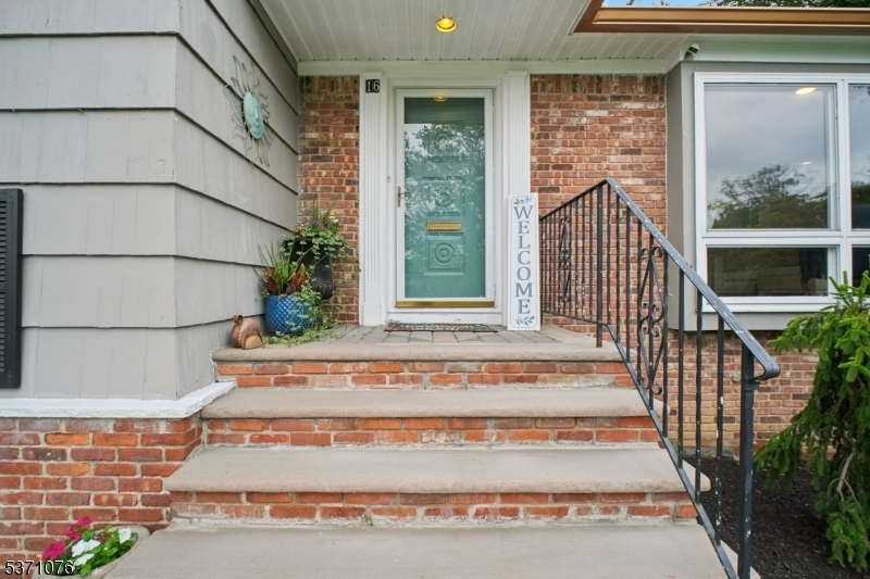 Property Photo: 16 Wedgewood Dr NJ 07052