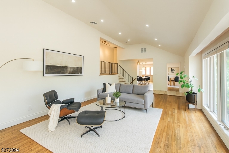 Property Photo: 32 Brantwood Pl NJ 07013