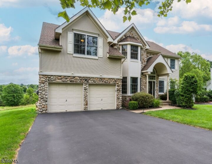 22 Champions Cir  Branchburg Twp. NJ 08876 photo