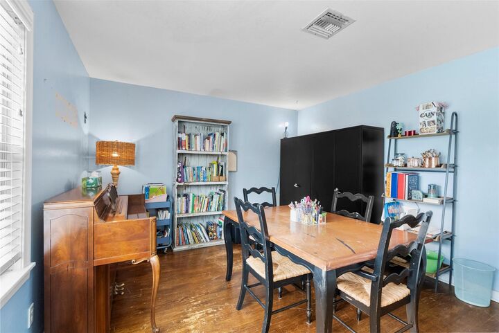 Property Photo: 708 Northridge Street TX 77515
