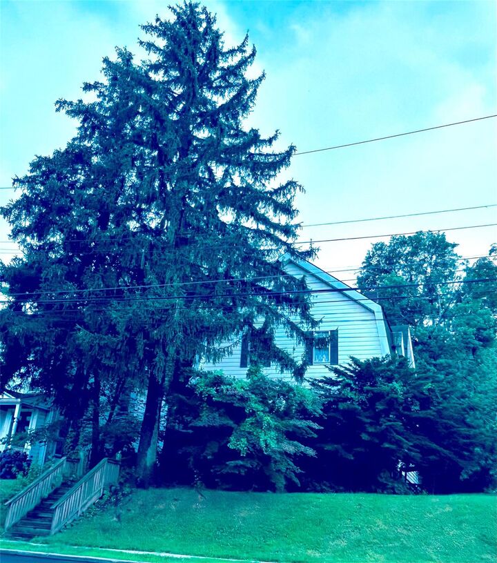 Property Photo:  70 Hudson Avenue  NY 10927 