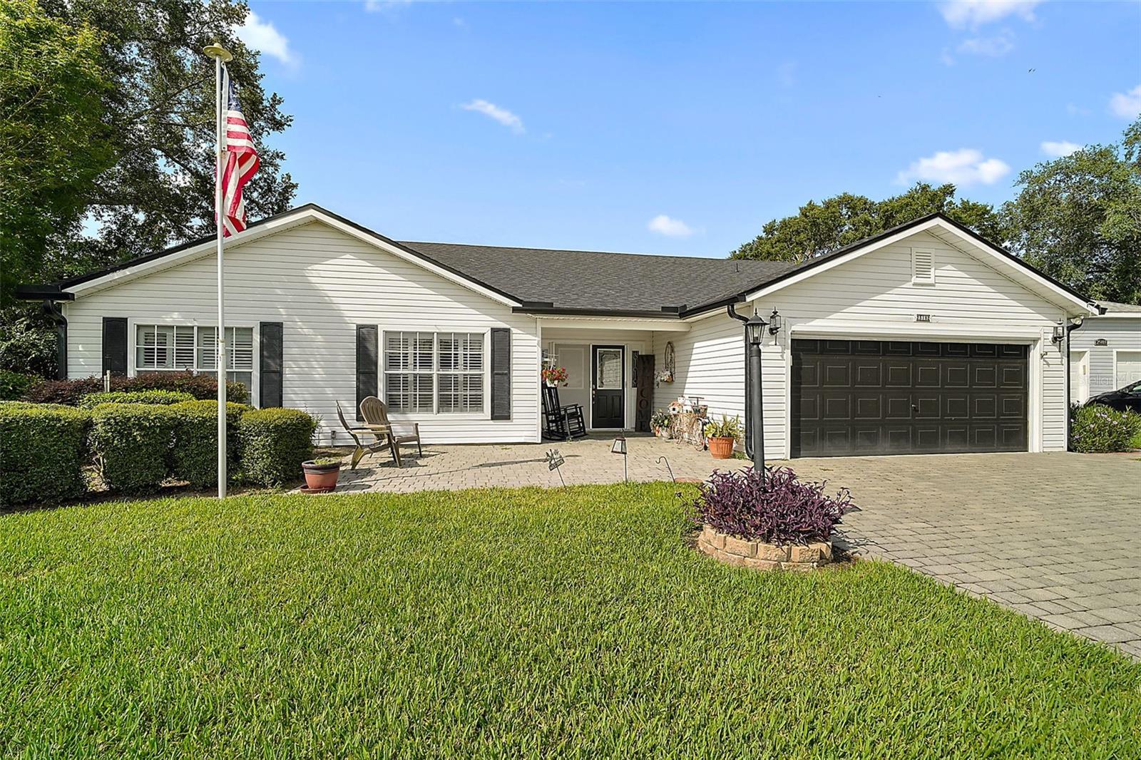 Property Photo: 25102 Meriweather Road FL 34748