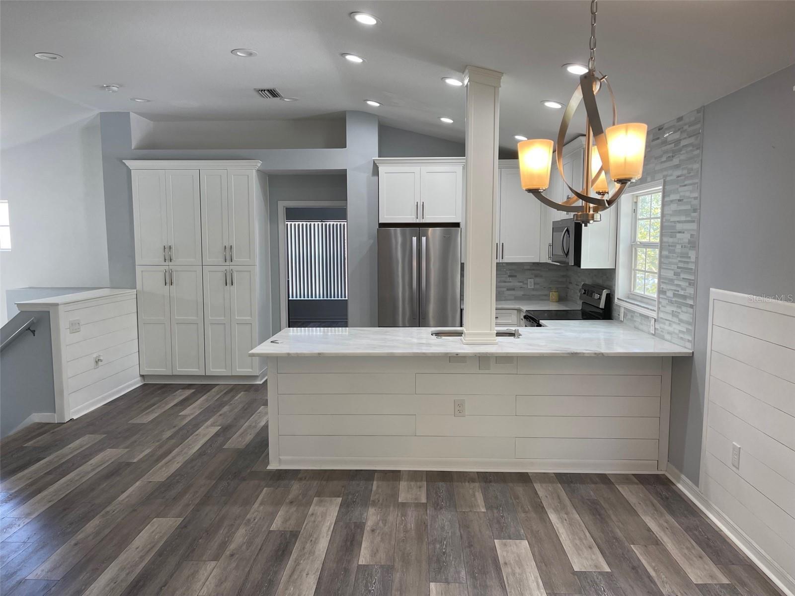 Property Photo: 6412 Rosefinch Court 201 FL 34202