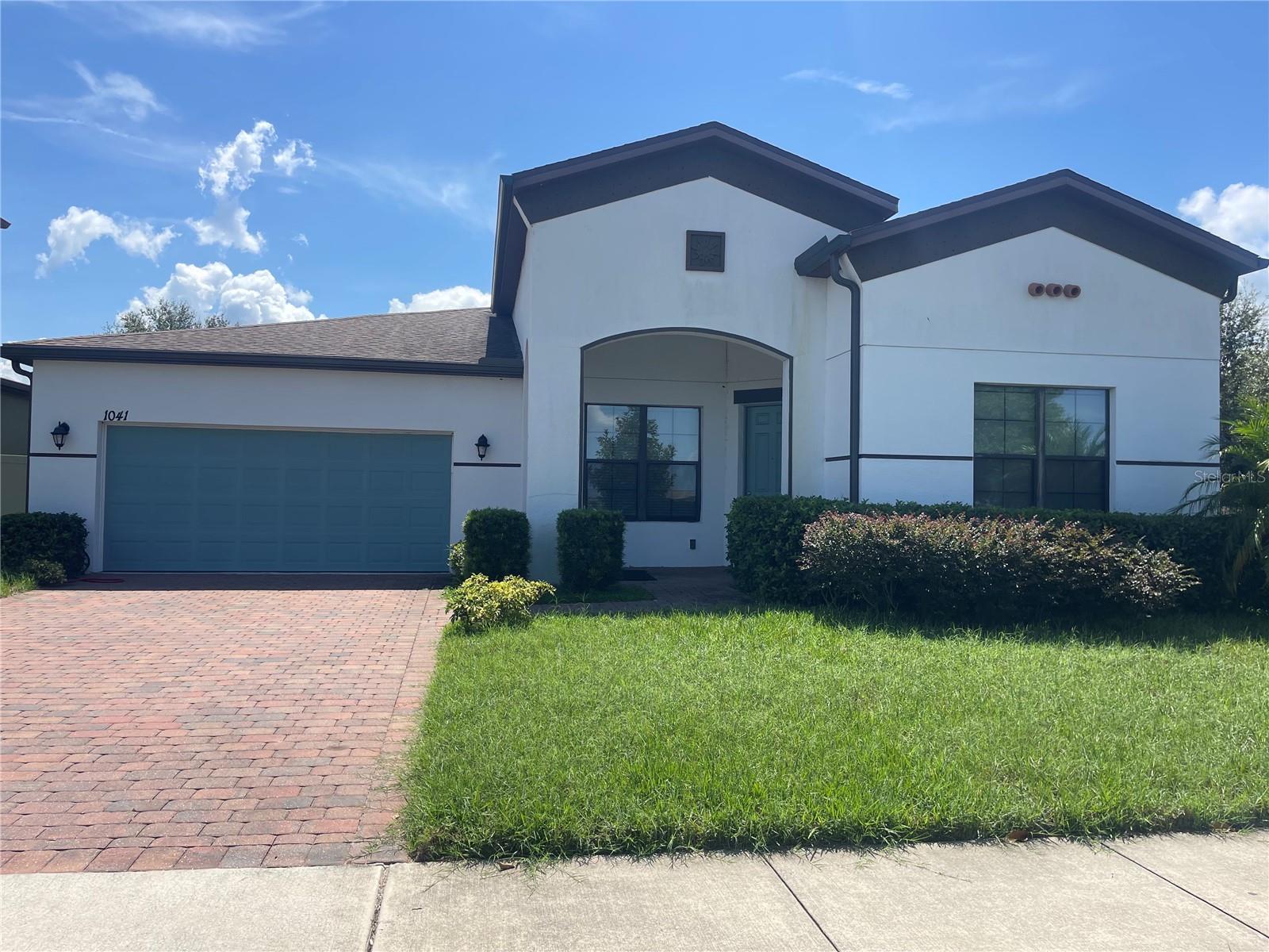 Property Photo: 1041 Perugia Lane FL 34771