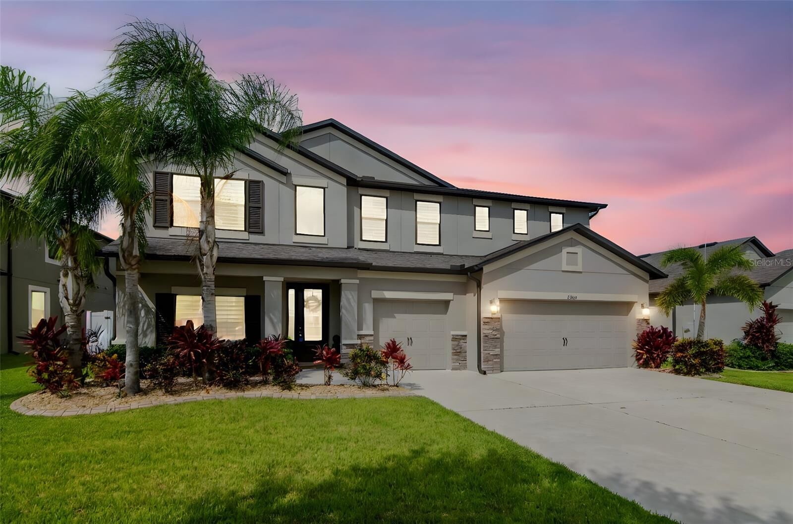 Property Photo: 11425 Leland Groves Drive FL 33579