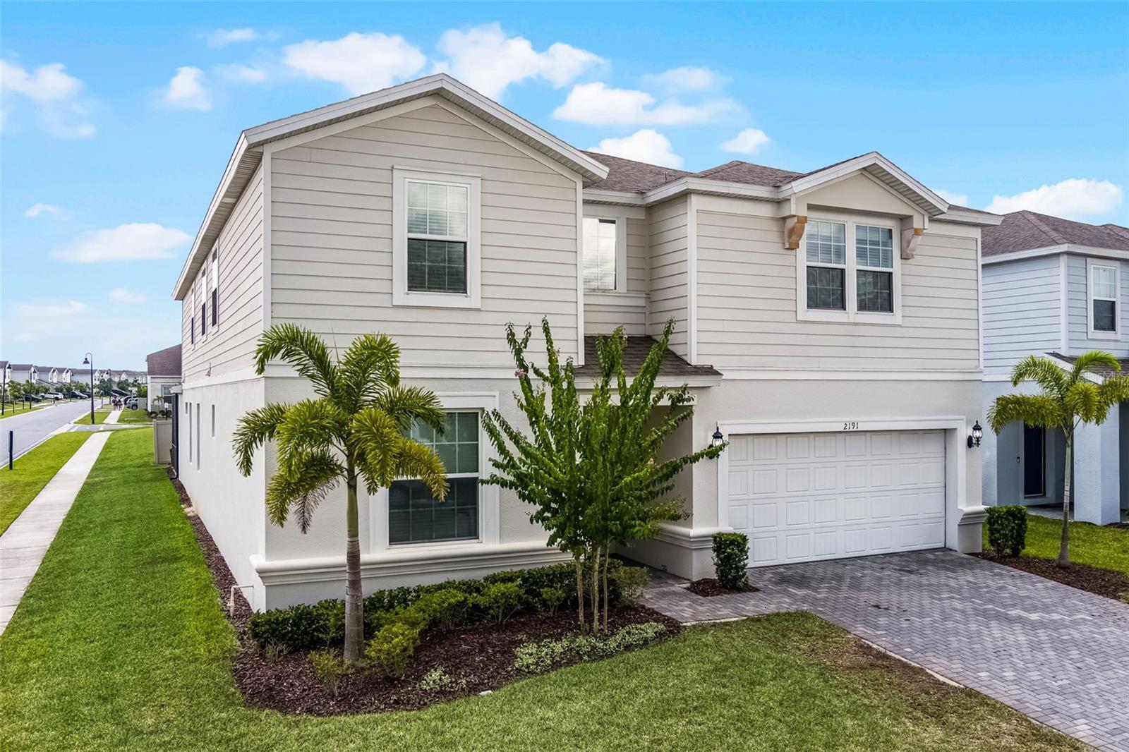 Property Photo:  2191 Lelani Circle  FL 33897 