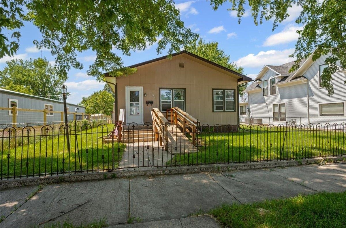 506 3rd Avenue  Belle Fourche SD 57717 photo