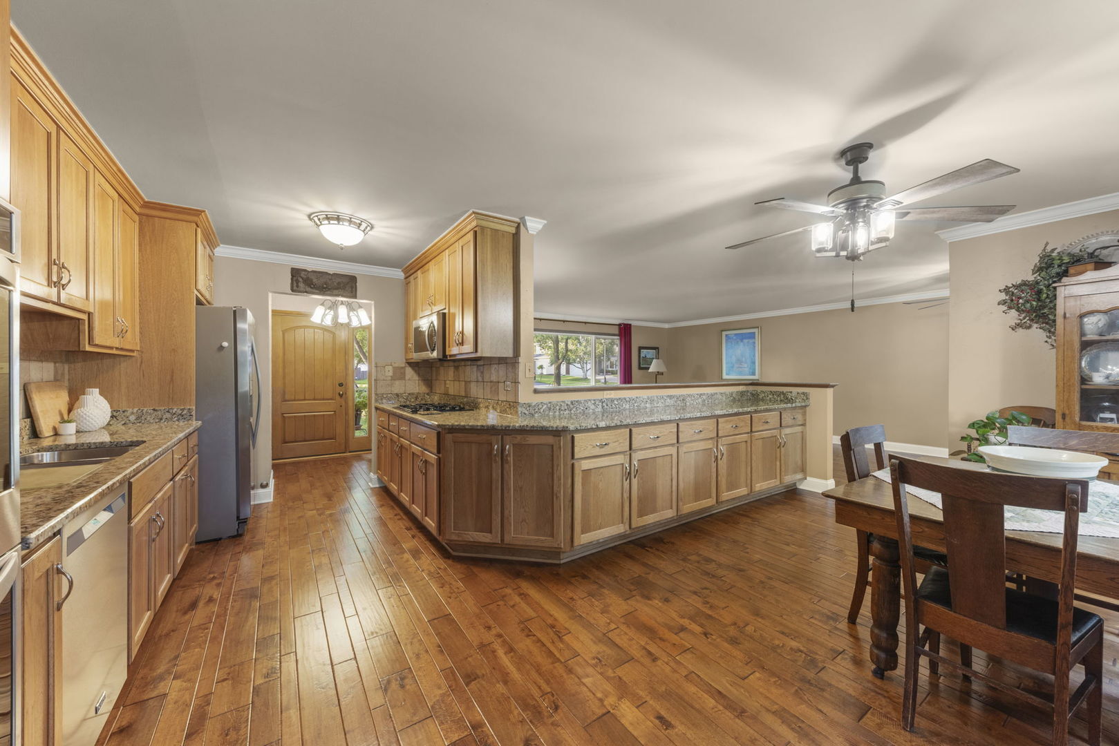 Property Photo: 614 Bakewell Lane IL 60565