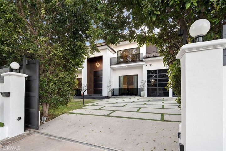 5535 Shirley Avenue  Tarzana CA 91356 photo