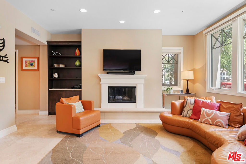 Property Photo:  6241 Crescent Parkway 109  CA 90094 