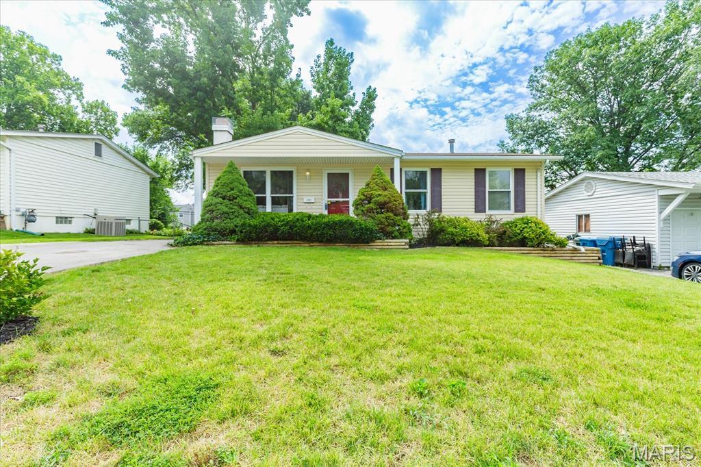 Property Photo:  5407 Ville Rosa Lane  MO 63042 