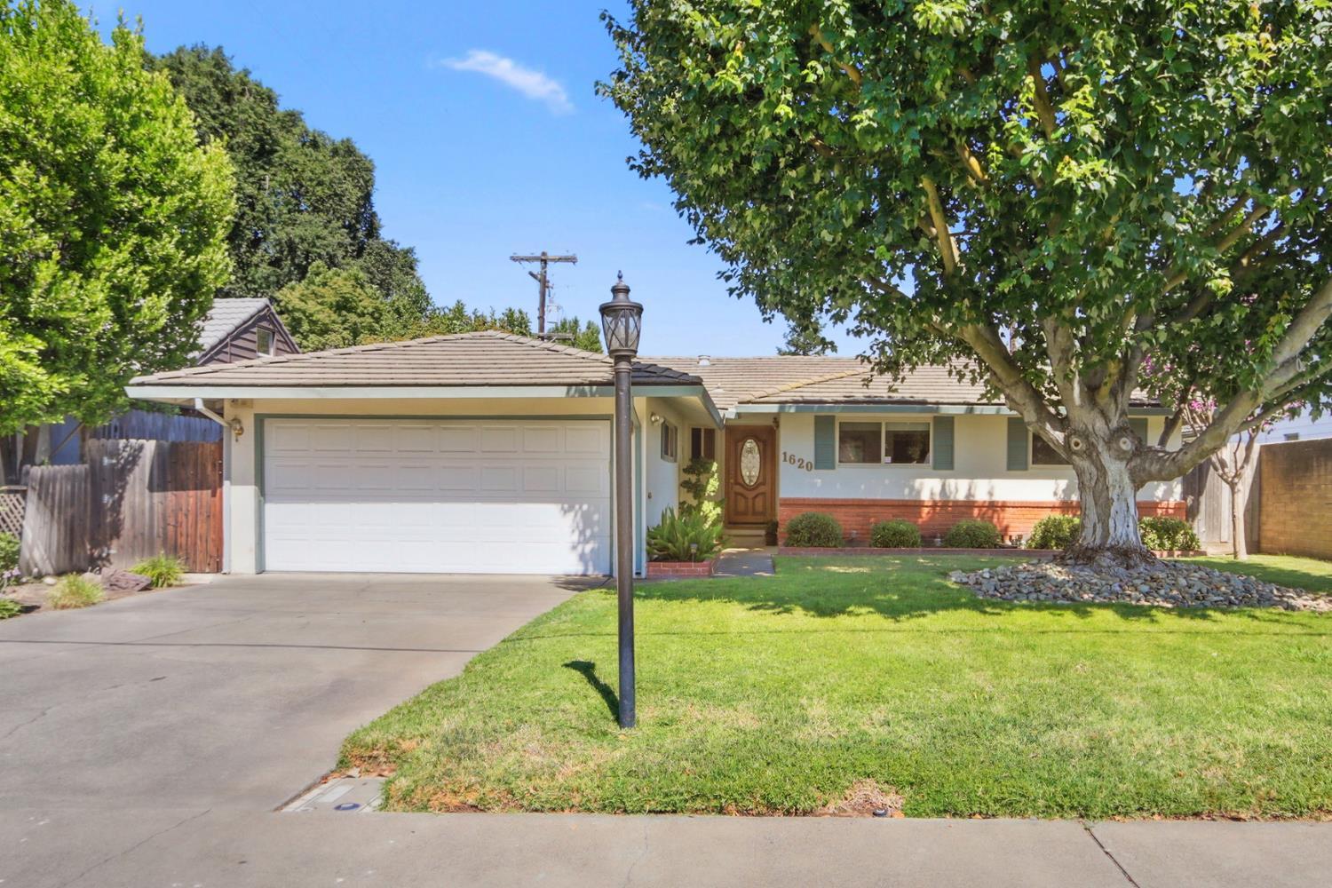 Property Photo: 1620 Park Boulevard CA 95691