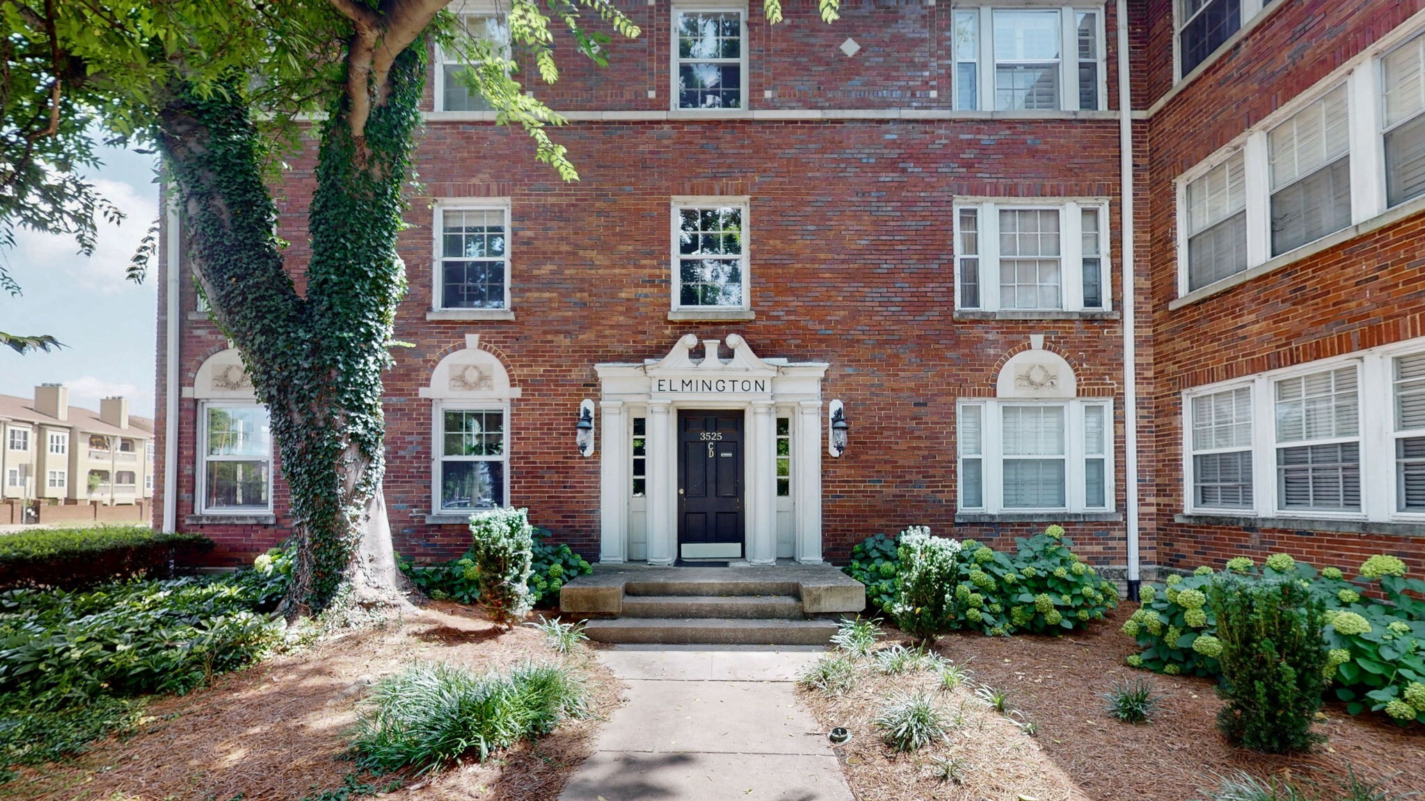Property Photo: 3525 West End Ave 1D TN 37205