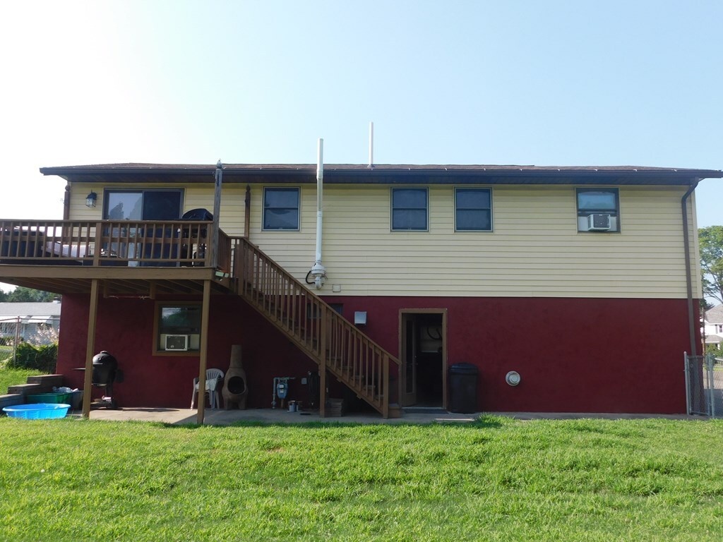 Property Photo:  407 Seneca Street  PA 18840 