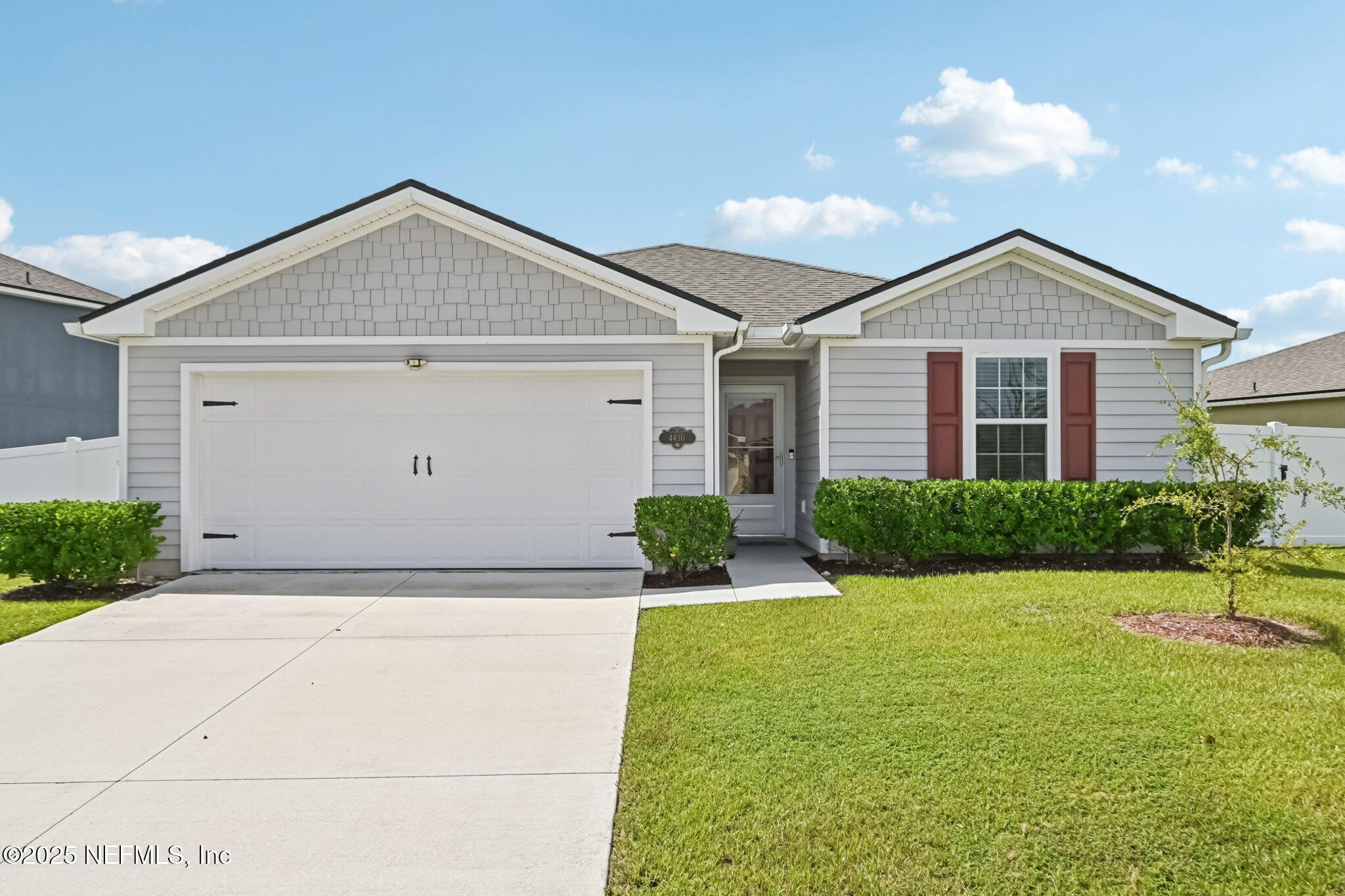Property Photo: 4430 Warm Springs Way FL 32068