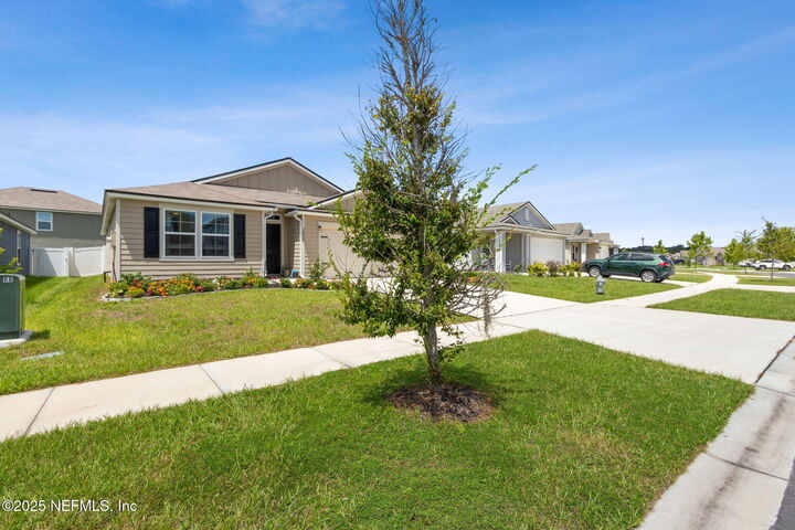 Property Photo:  2409 Falling Star Lane  FL 32043 