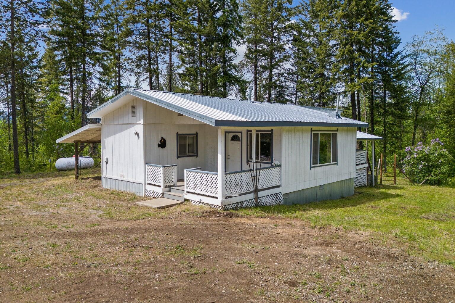 Property Photo:  2111-F Dry Creek Rd  WA 99109 