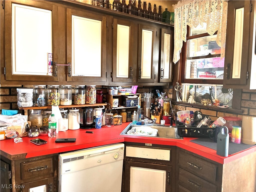 Property Photo:  812 Bradshaw  OH 43920 