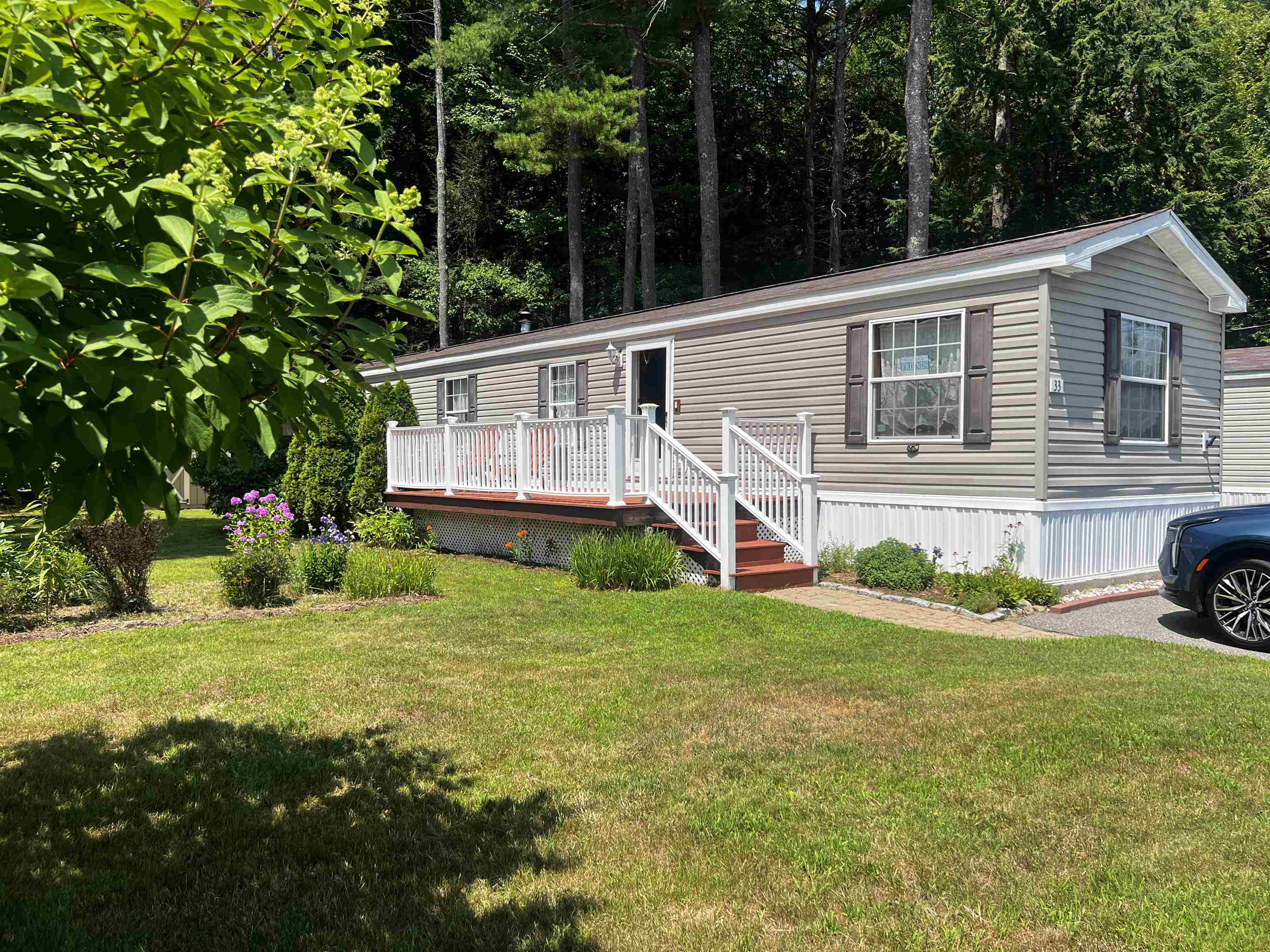 Property Photo:  33 Oriole Avenue  NH 03431 