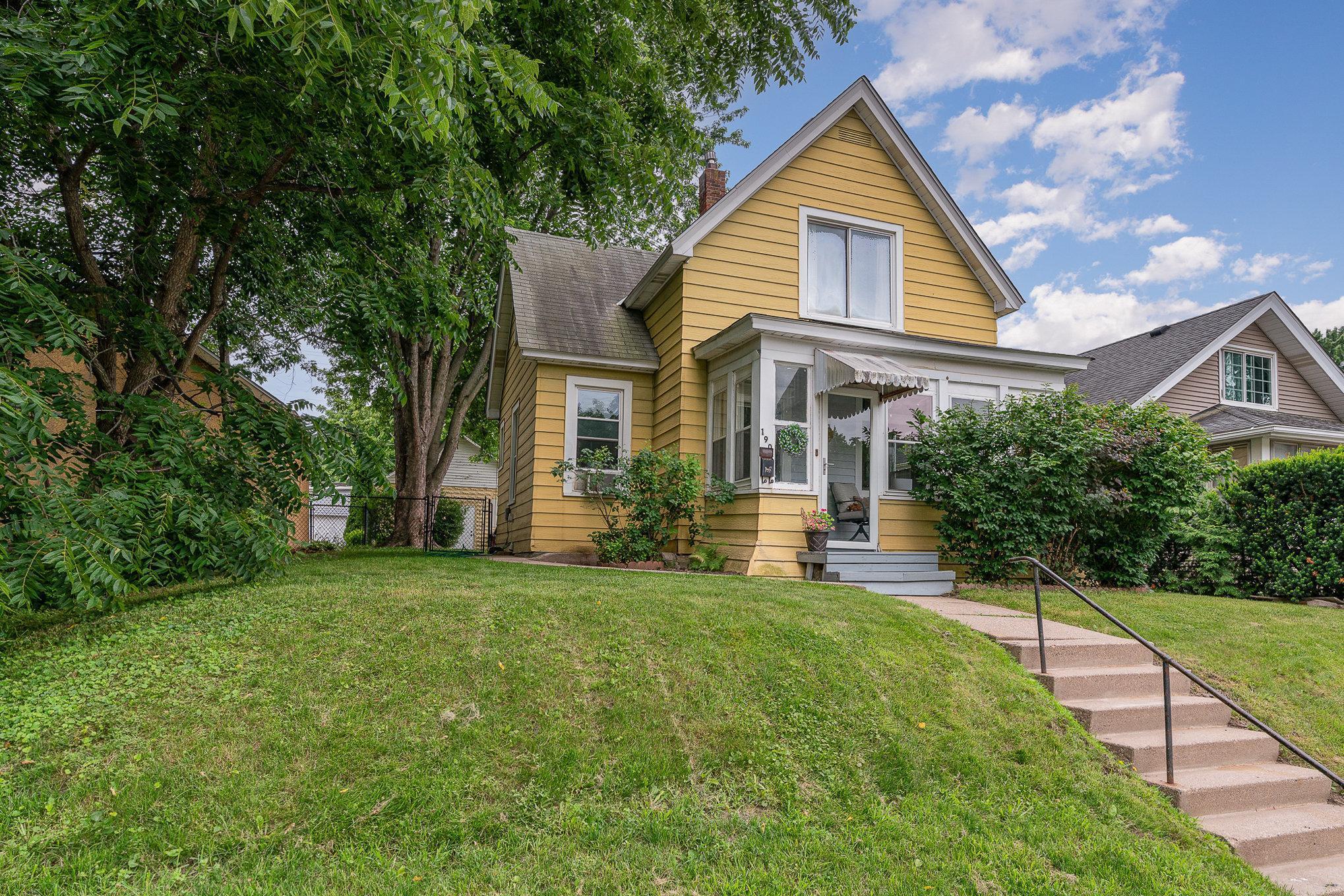 Property Photo:  190 Annapolis Street E  MN 55118 