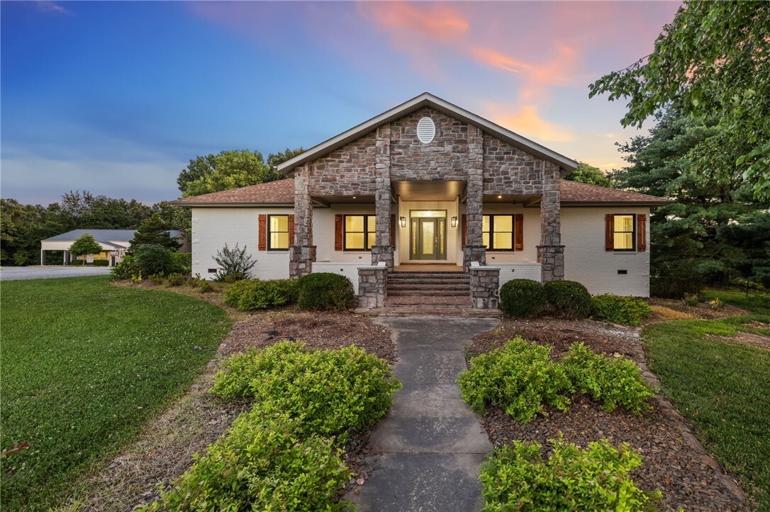 Property Photo:  15901 Mt Olive Road  AR 72736 