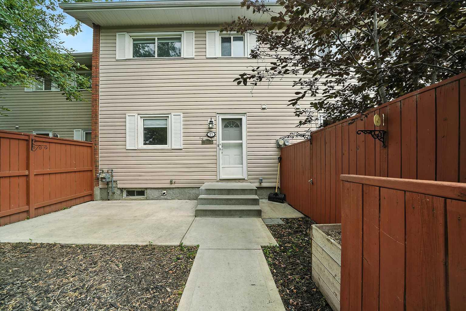 Property Photo: 15 Stanton Street 13 AB T4N 0B9